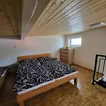 Apartamento U Koleji E